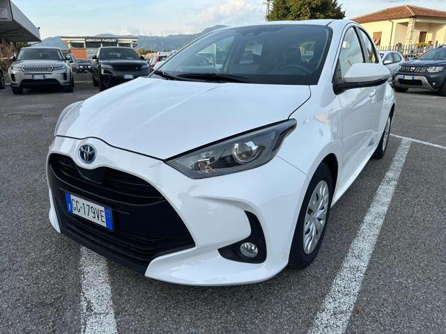 Toyota Yaris 1.5 Hybrid 5 porte Style, del 2022, 32.500 km, in vendita a Massarosa (LU)