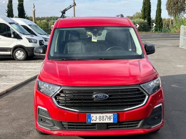 Ford Grand C-Max Gran Tourneo Connect 1.5 EcoBlue 120 CV Titanium, del 2022, 35.280 km, in vendita a Massarosa (LU)