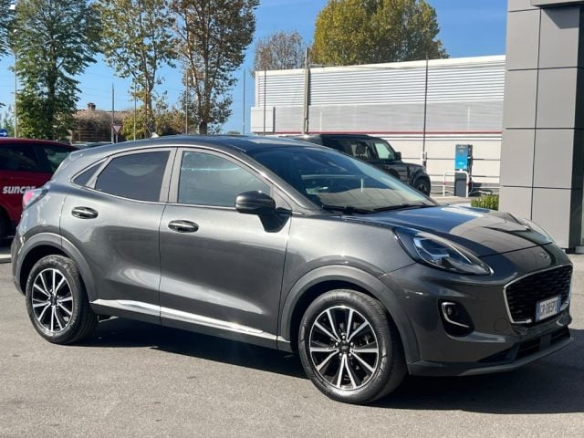 Ford Puma 1.0 EcoBoost Hybrid 125 CV S&S Titanium, del 2023, 47.387 km, in vendita a Massarosa (LU)