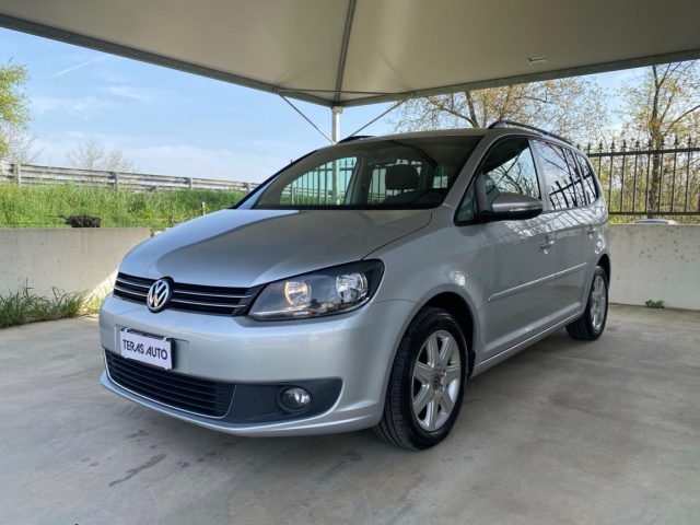 Volkswagen Touran Business 1.6 TDI DSG 7 POSTI OK NEOPATENTATI C.AUT usato a PAVIA