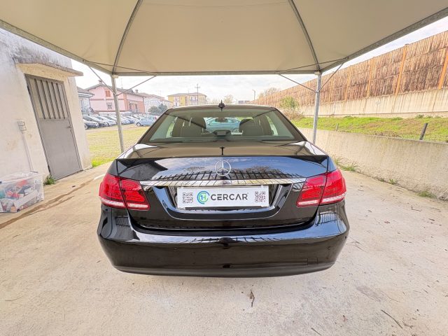 Mercedes-Benz E 200 BlueTEC Automatic CHILOMETRI E MOTORE ORIGINALI - foto 3 di 4