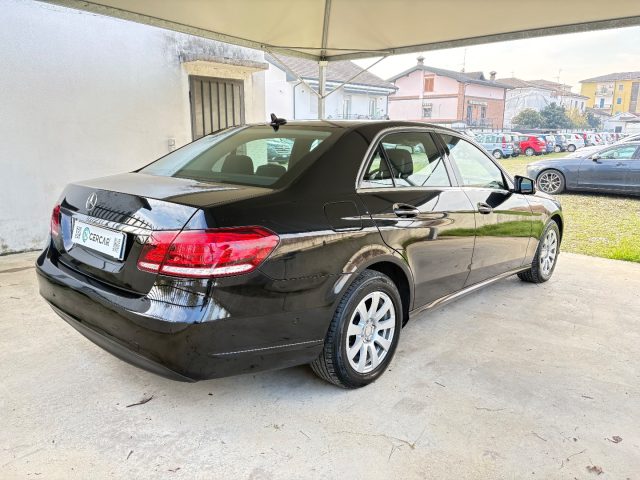 Mercedes-Benz E 200 BlueTEC Automatic CHILOMETRI E MOTORE ORIGINALI - foto 4 di 4