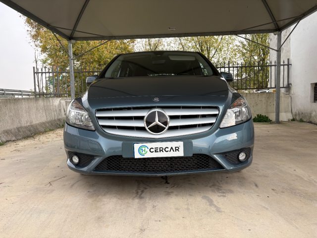 Mercedes-Benz B 220 4Matic 4X4 AUTOMATICA EURO 6B BENZINA POCHI KM - foto 2 di 4