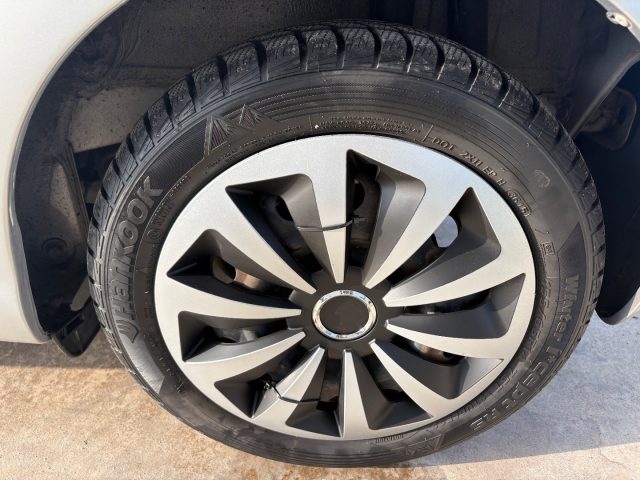 Toyota Aygo 1.0 12V VVT-i 5 porte OK NEOPATENTATI 5 PORTE usato a PAVIA