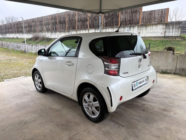 Toyota iQ 1.0 CVT Lounge AUTOMATICA OK NEOPATENTATI - foto 4 di 4