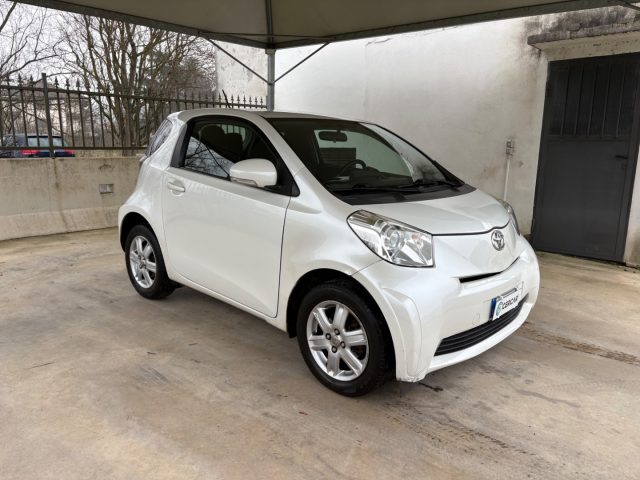 Toyota iQ 1.0 CVT Lounge AUTOMATICA OK NEOPATENTATI - foto 3 di 4