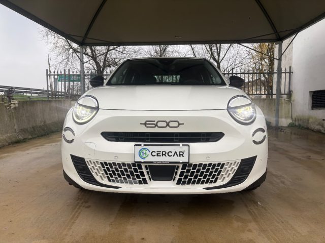 Fiat 600 Hybrid 100 CV DCT MHEV AUTOMATICA DA PROVARE - foto 2 di 4