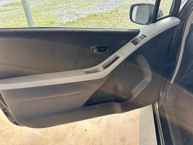 Toyota Yaris 1.0 3 porte OK NEPATENTATI BLUETHOOT usato a PAVIA