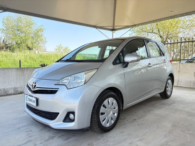 Toyota Verso-S 1.3 CVT Style AUTOMATICA NAVIGATORE E RETROCAMERA usato a PAVIA