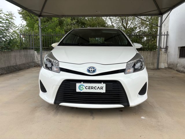 Toyota Yaris 1.5 Hybrid 5 porte AUTOMATICA OK NEOPATENTATI - foto 2 di 4