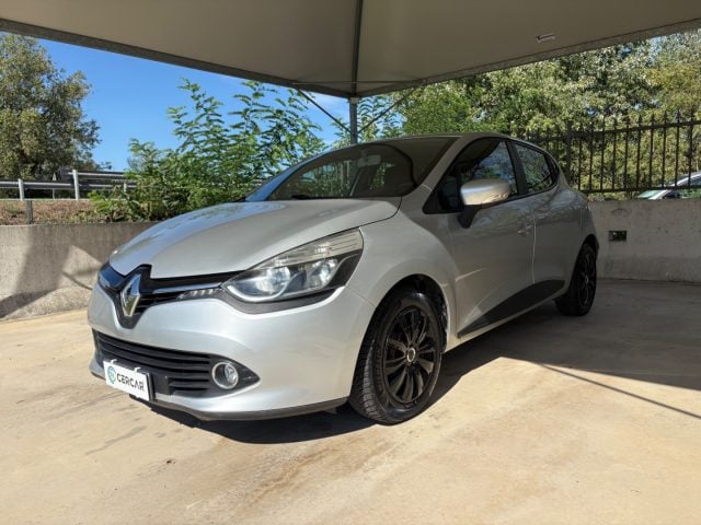Renault Clio 1.2 75CV 5 porte Wave EURO 5 OK NEOPATENTATI, del 2013, 134.000 km, in vendita a Pavia (PV)