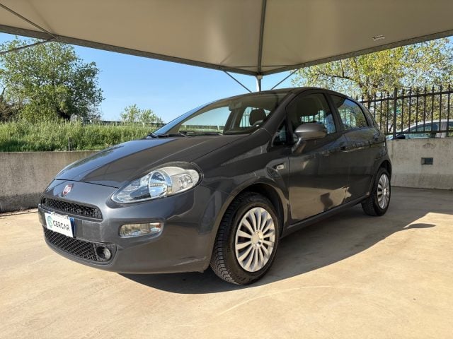 Fiat Punto 1.2 8V 5 porte OK NEOP POCHI CHILOMETRI EURO 5 usato a PAVIA