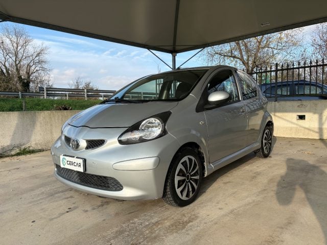 Toyota Aygo 1.0 12V VVT-i 5 porte OK NEOPATENTATI 5 PORTE, del 2007, 89.000 km, in vendita a Pavia (PV)