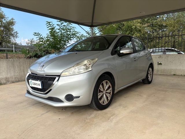 Peugeot 208 1.4 8V HDi 68CV Allure UNICO PROPRIETARIO, del 2015, 156.000 km, in vendita a Pavia (PV)