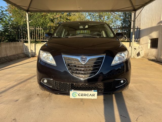Lancia Ypsilon 1.2 69 CV 5 porte Silver OK NEOPATENTATI - foto 2 di 4