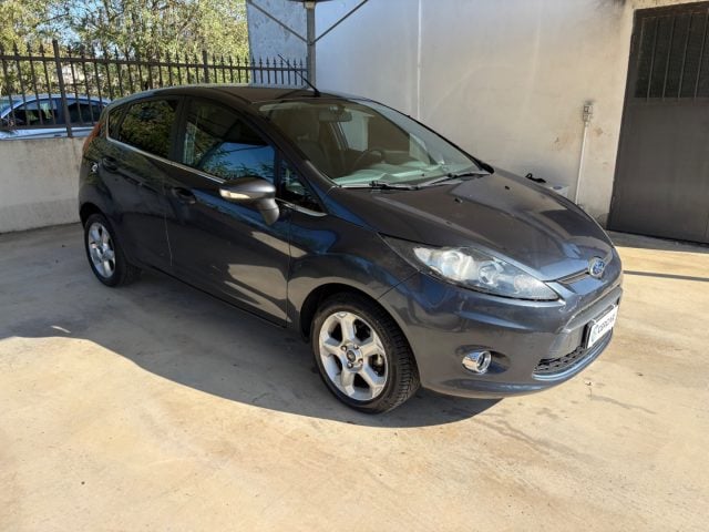 Ford Fiesta 1.2 82 CV 5 porte Titanium - foto 3 di 4