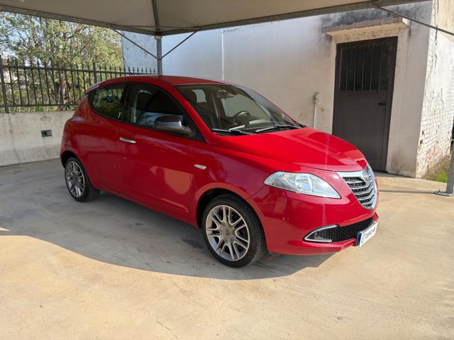 Lancia Ypsilon 0.9 TwinAir 85 CV 5 porte S&S DFN Gold AUTOMATICA - foto 3 di 4