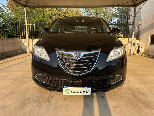 Lancia Ypsilon 1.2 69 CV 5 porte GOLD OK NEOPATENTATI COME NUOVA - foto 2 di 4