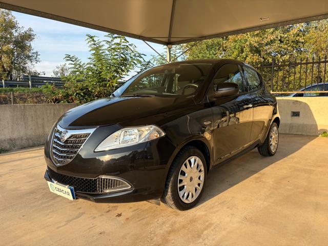 Lancia Ypsilon 1.2 69 CV 5 porte GOLD OK NEOPATENTATI COME NUOVA, del 2015, 26.000 km, in vendita a Pavia (PV)