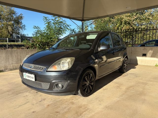 Ford Fiesta 1.2 16V 5p. NEOPATENTATI OK DISTRIBUZIONE P CONSEG, del 2008, 140.000 km, in vendita a Pavia (PV)