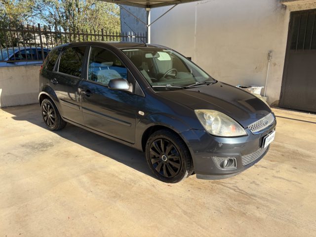 Ford Fiesta 1.2 16V 5p. NEOPATENTATI OK DISTRIBUZIONE P CONSEG - foto 3 di 4