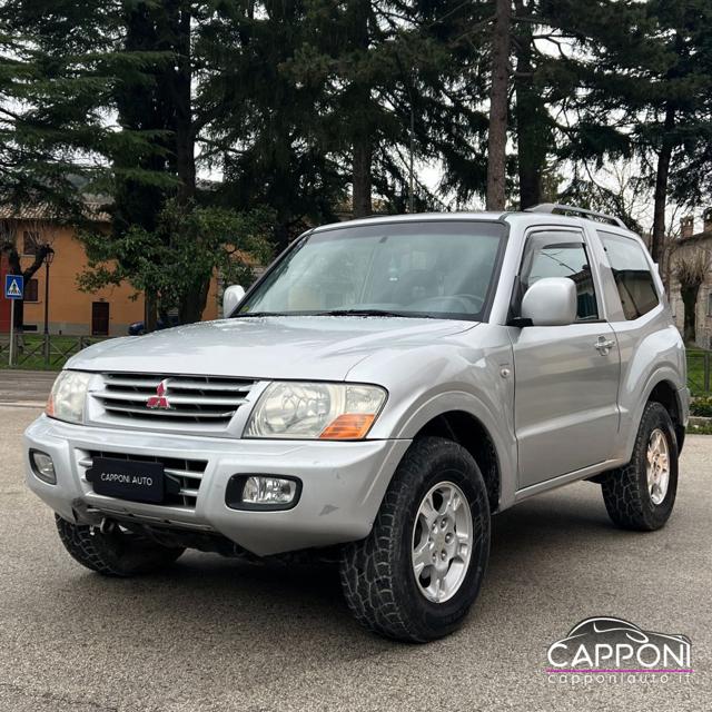 Mitsubishi Pajero 2.5 TDI usato a SANT ANGELO IN VADO