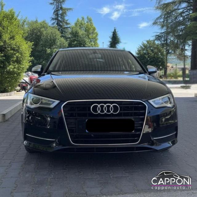 Audi A3 SPB 1.6 TDI S tronic S Line - foto 2 di 4