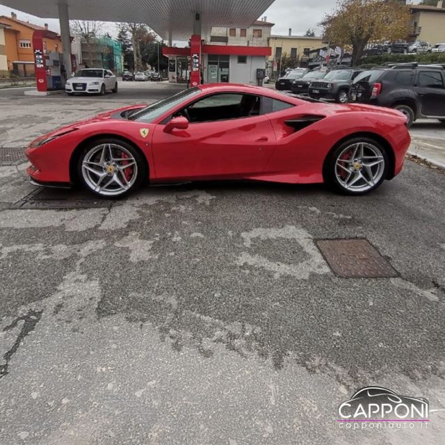 Ferrari F8 Tributo - foto 2 di 4