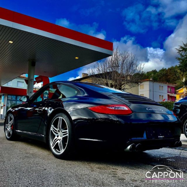 Porsche 911 Carrera S Coupé - foto 2 di 4
