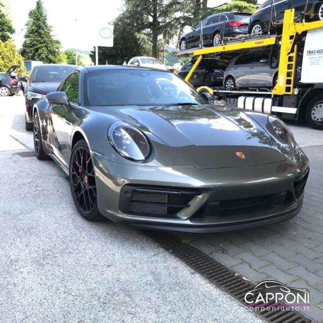 Porsche 992 Carrera 4 GTS - foto 2 di 4