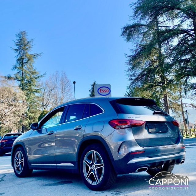 Mercedes-Benz GLA 200 AMG - foto 4 di 4