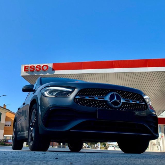 Mercedes-Benz GLA 200 AMG - foto 3 di 4