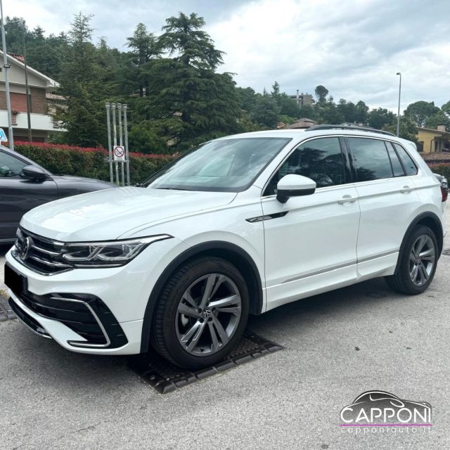 Volkswagen Tiguan 1.5 TSI 150 CV DSG R-Line PROMO - foto 2 di 4