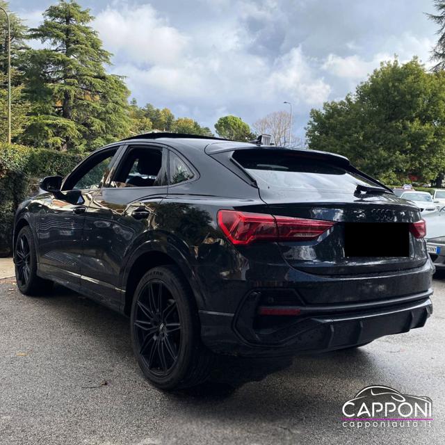 Audi Q3 Sportback S Line 45 TFSI quattro - foto 3 di 4