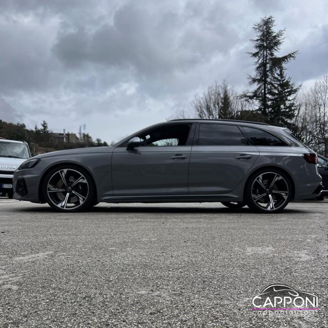 Audi RS4 4 Avant - foto 4 di 4