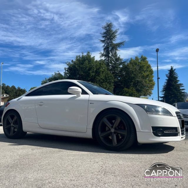 Audi TT Coupé 2.0 TDI quattro S line - foto 4 di 4