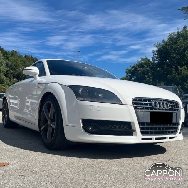 Audi TT Coupé 2.0 TDI quattro S line - foto 3 di 4