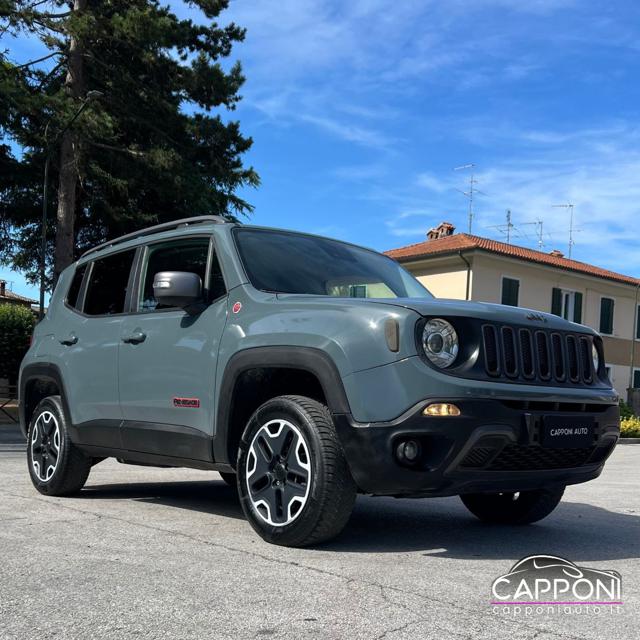 Jeep Renegade 2.0 Mjt 170CV 4WD Active Drive Low Trailhawk cingh usato a SANT ANGELO IN VADO