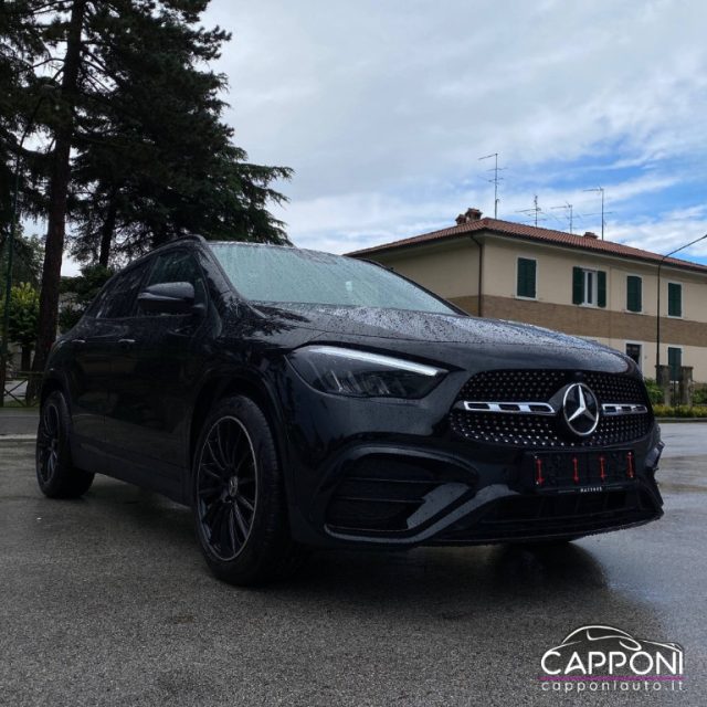 Mercedes-Benz GLA 200 d Automatic AMG Line Night Edition - foto 3 di 4