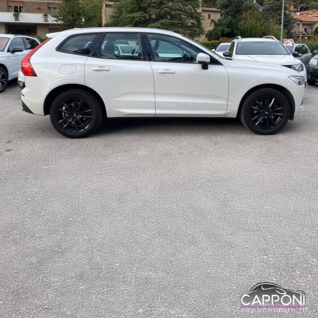 Volvo XC60 2WD Geartronic Momentum Harman-Kardon - foto 2 di 4