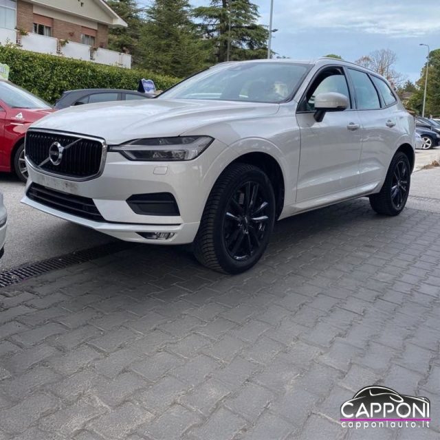 Volvo XC60 2WD Geartronic Momentum Harman-Kardon - foto 3 di 4