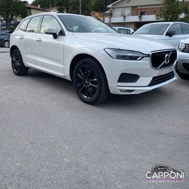 Volvo XC60 2WD Geartronic Momentum Harman-Kardon usato a SANT ANGELO IN VADO