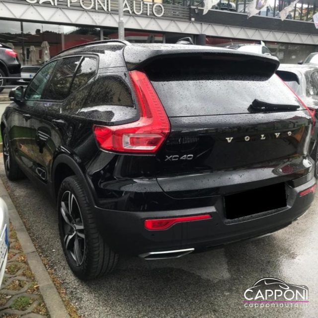 Volvo XC40 D4 AWD Geartronic R-design PROMO - foto 3 di 4