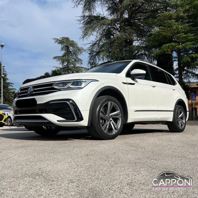 Volkswagen Tiguan Allspace 2.0 TDI 200 CV 4x4 R-Line TETTO - foto 3 di 4