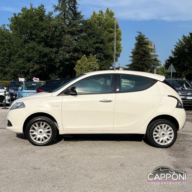 Lancia Ypsilon Ecochic 85 CV 5 porte Metano OK NEOPATENTATI - foto 4 di 4