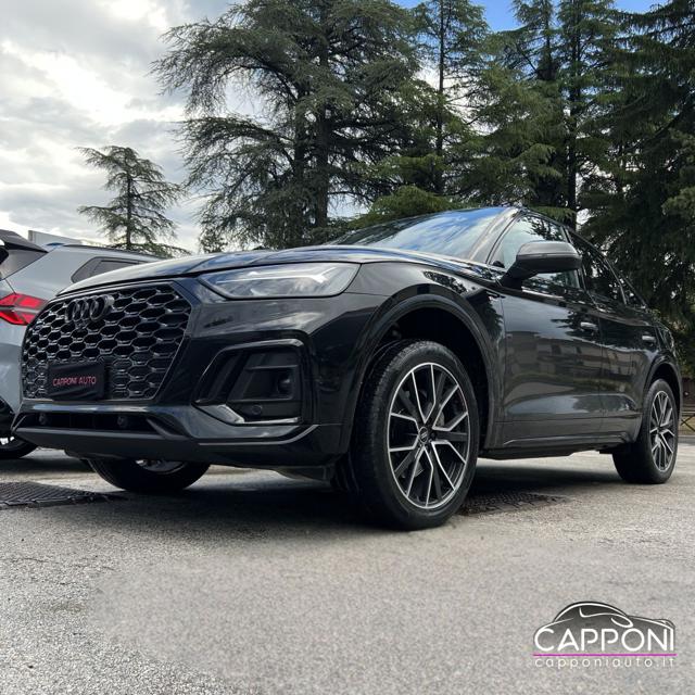 Audi Q5 Sportback quattro S line - foto 3 di 4