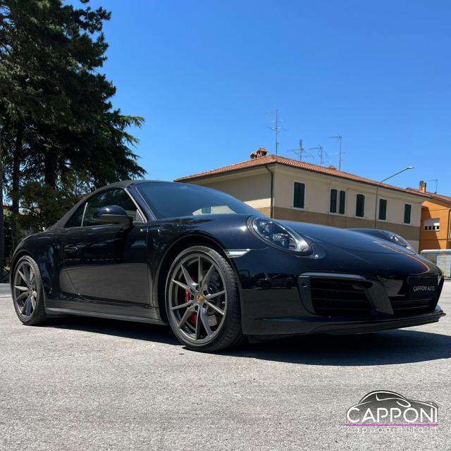 Porsche 911 3.0 Carrera 4S Cabriolet - foto 2 di 4