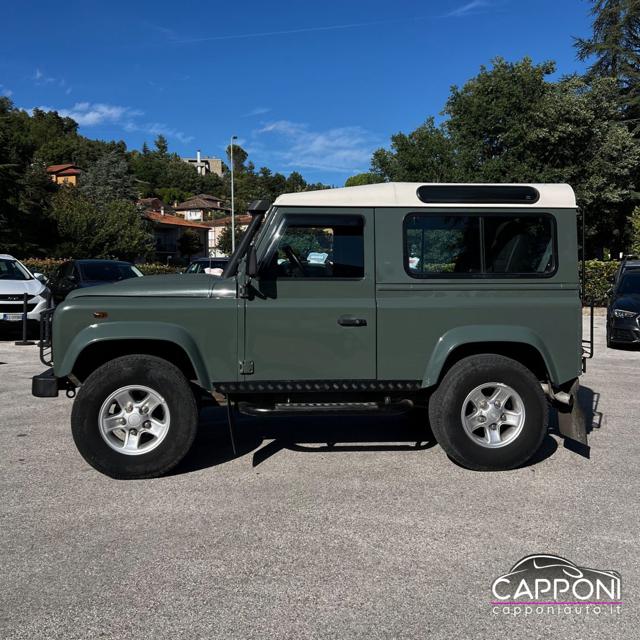 Land Rover Defender VI 90 2.4 td S SW - foto 4 di 4