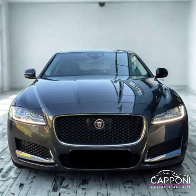 Jaguar XF 2.0 D 180 CV AWD aut. - foto 2 di 7