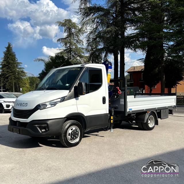 Iveco Daily 35C14 2.3 CASSONE FISSO CON GRU N1 PM3623 Cabinato, del 2026, 400 km, in vendita a Sant Angelo In Vado (PU)
